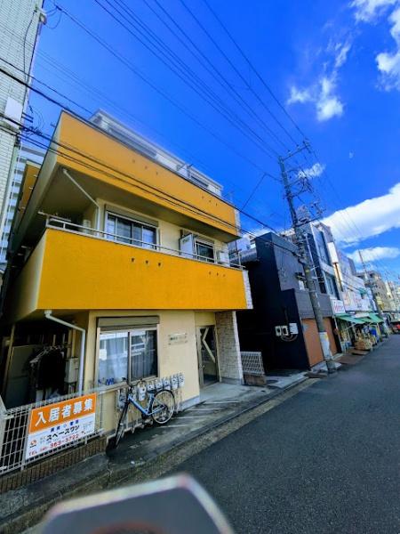 横浜市神奈川区栄町のアパート