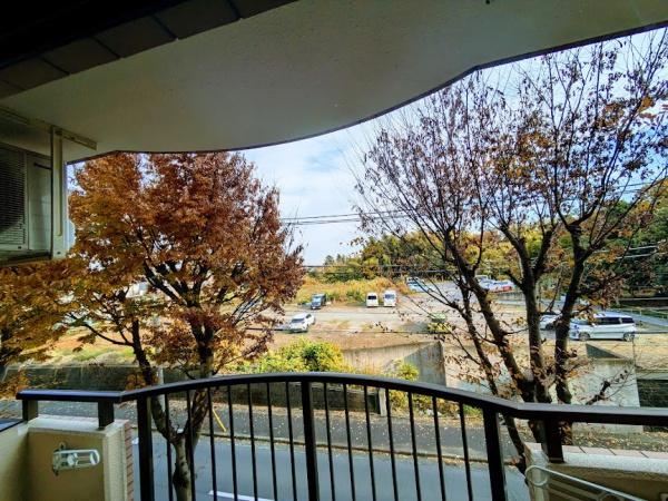 横浜市神奈川区菅田町のマンション