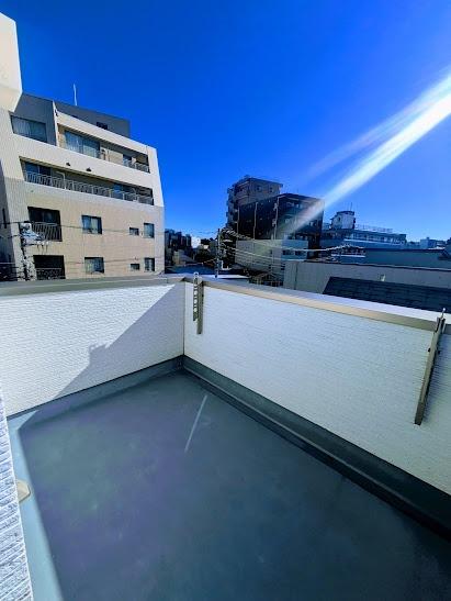 横浜市西区浜松町の貸家