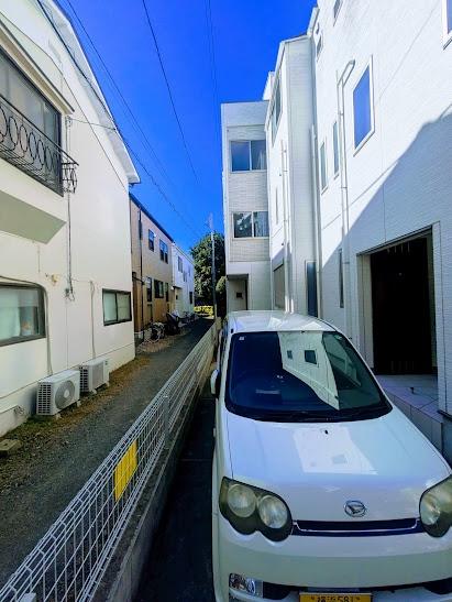 横浜市西区浜松町の貸家