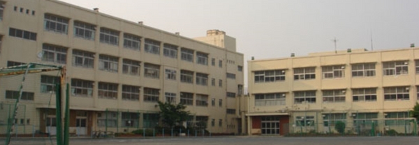 横浜市南区永田北２丁目のマンション(横浜市立六つ川小学校)