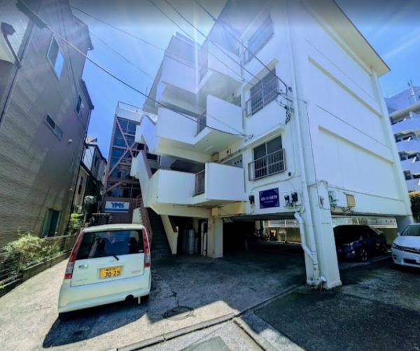 ネイヴィーフィールド井土ヶ谷