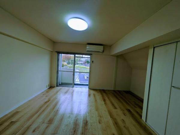 横浜市神奈川区松見町１丁目のマンション