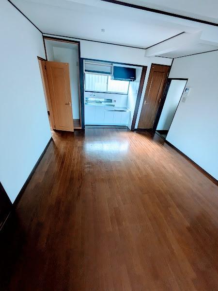 藤棚町貸家