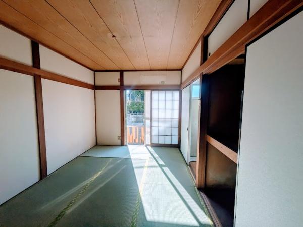 横浜市神奈川区三枚町のアパート