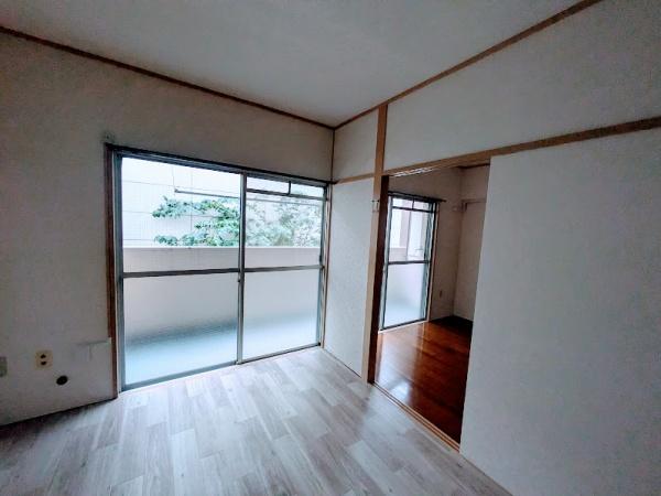 横浜市南区花之木町２丁目のマンション