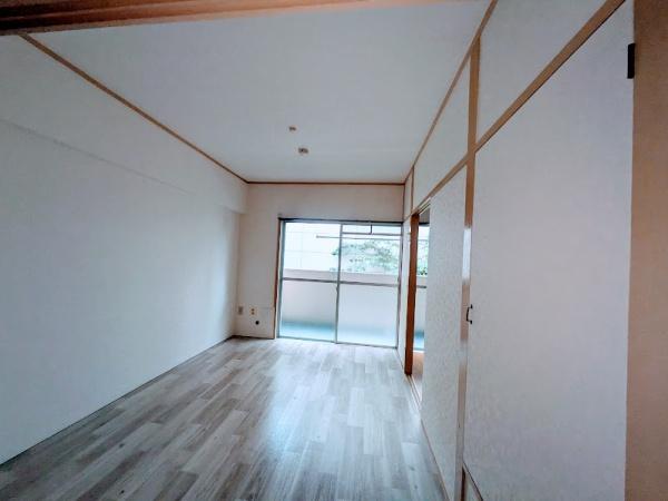 横浜市南区花之木町２丁目のマンション