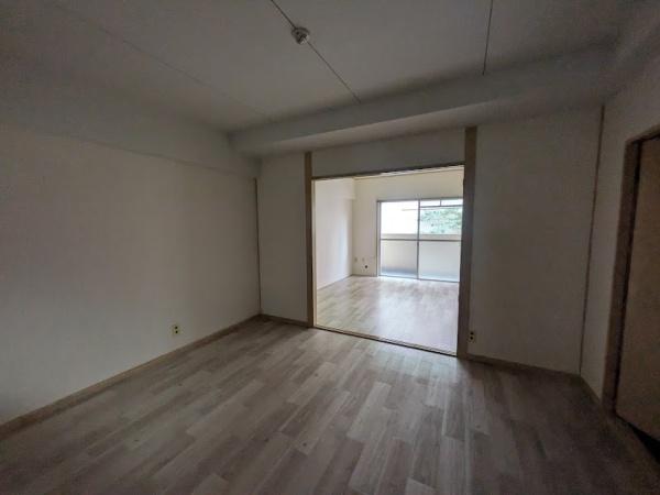 横浜市南区花之木町２丁目のマンション