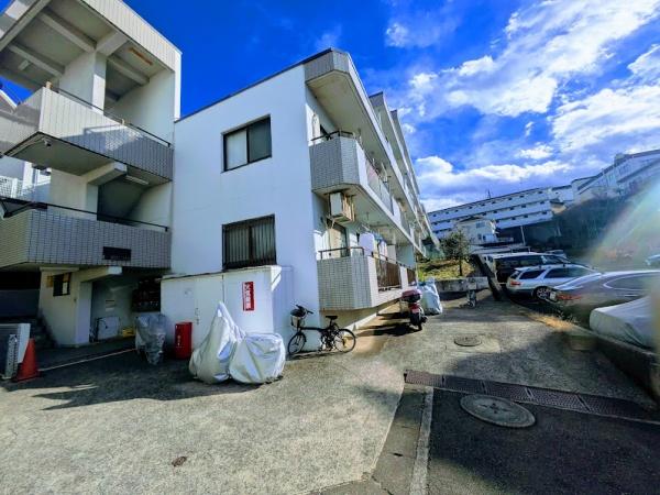 横浜市神奈川区三枚町のマンション