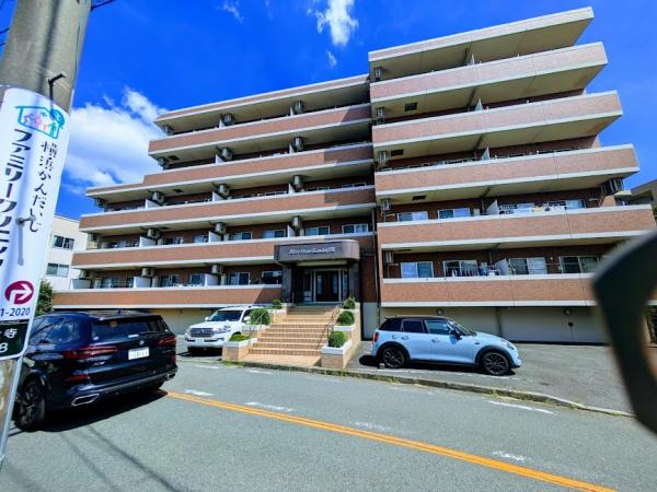 横浜市神奈川区神大寺１丁目のマンション