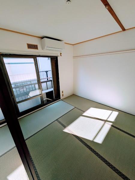 横浜市神奈川区中丸のアパート