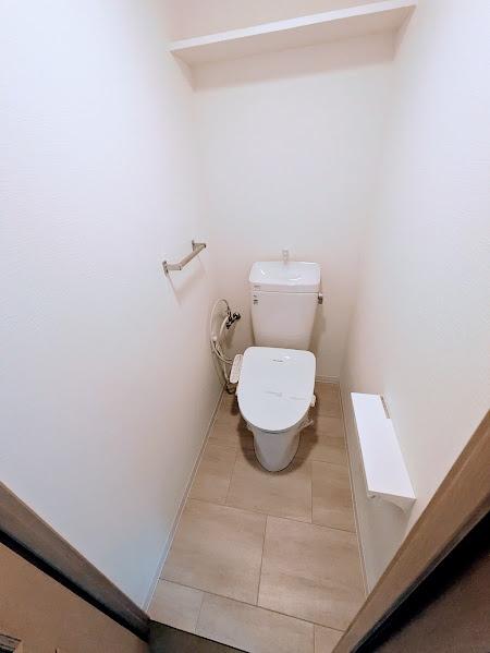 横浜市南区白妙町２丁目のマンション