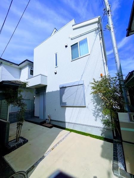 横浜市西区東久保町の貸家