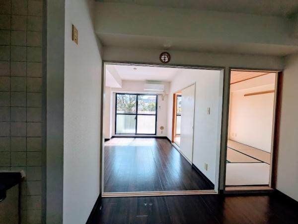 横浜市南区六ツ川３丁目のマンション