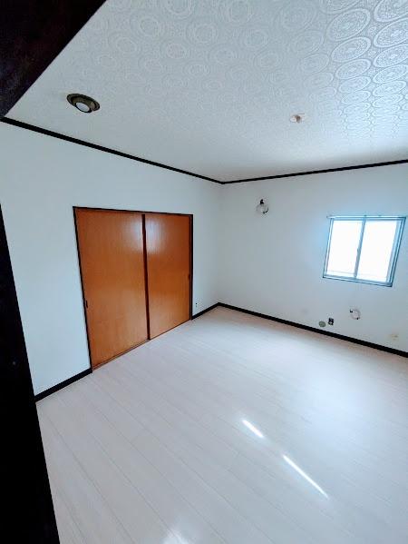 横浜市西区東久保町の貸家