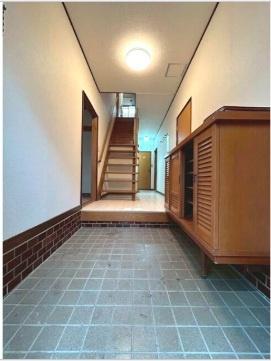 横浜市西区東久保町の貸家