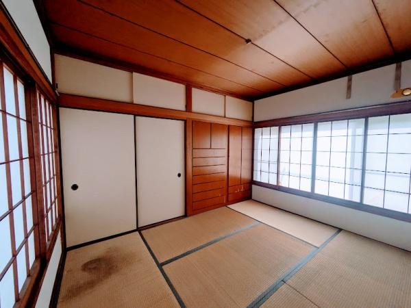 横浜市西区東久保町の貸家