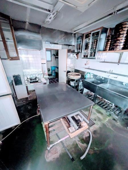 横浜市西区中央２丁目の店舗（建物一部）