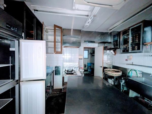 横浜市西区中央２丁目の店舗（建物一部）