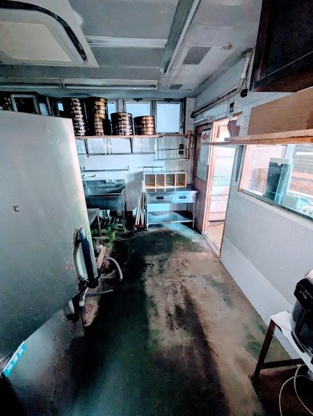 横浜市西区中央２丁目の店舗（建物一部）