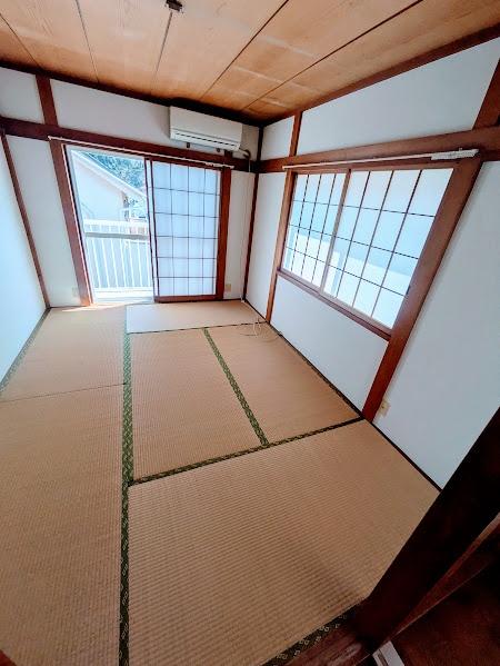 横浜市保土ケ谷区仏向西のテラスハウス