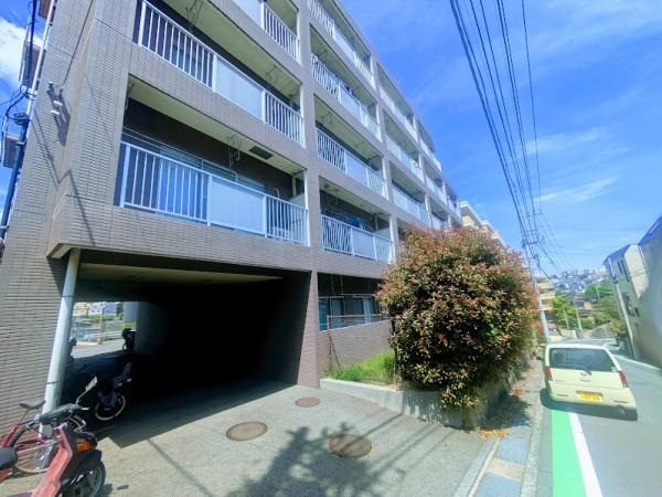 横浜市保土ケ谷区権太坂１丁目のマンション
