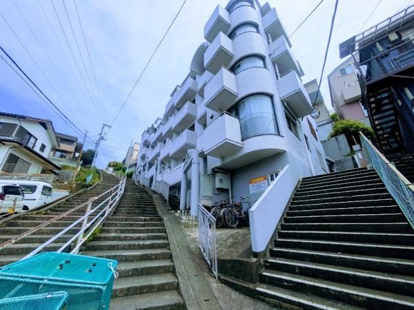 横浜市保土ケ谷区峰岡町３丁目のマンション