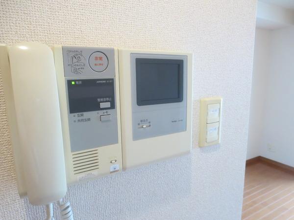 横浜市神奈川区神大寺１丁目のマンション