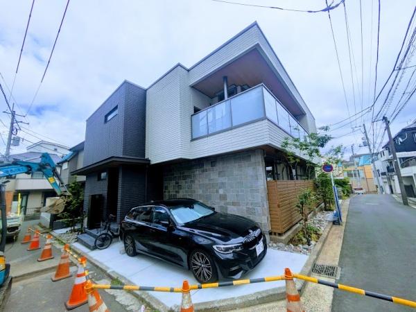 横浜市神奈川区上反町１丁目のアパート