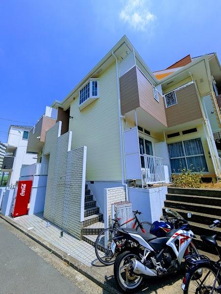 横浜市神奈川区神大寺１丁目のアパート