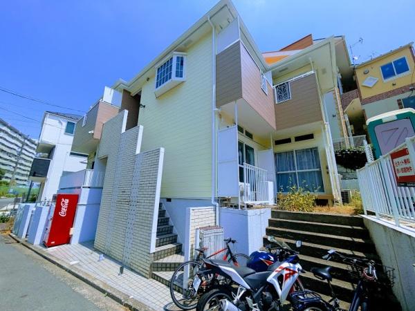 横浜市神奈川区神大寺1丁目のアパート