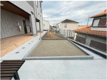 横浜市神奈川区六角橋４丁目のテラスハウス