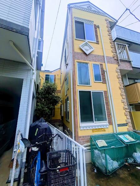 横浜市中区根岸町1丁目の事務所