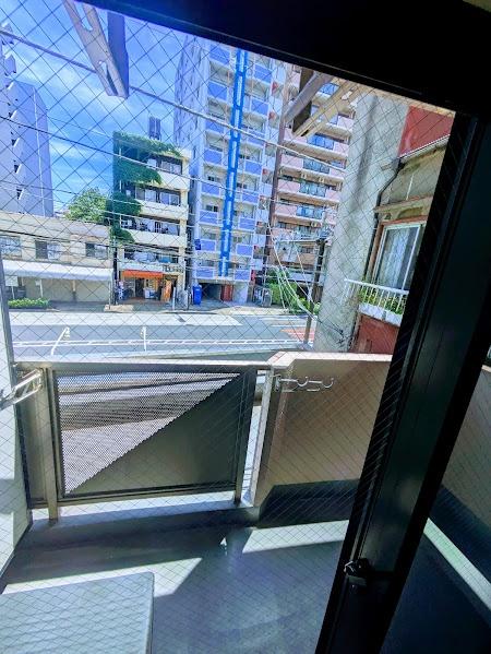横浜市中区初音町３丁目のマンション