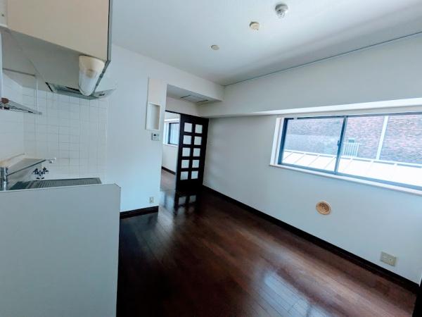 横浜市中区初音町３丁目のマンション