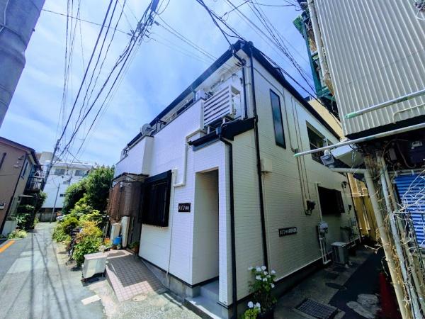 横浜市中区石川町１丁目のアパート
