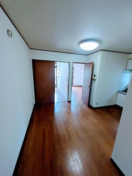 横浜市中区石川町１丁目のアパート