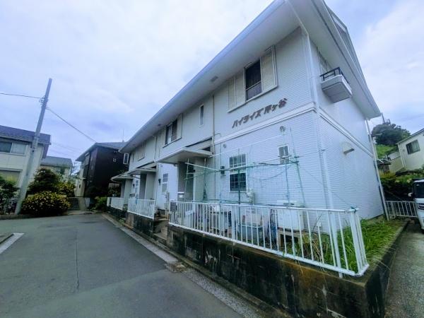 横浜市港南区芹が谷４丁目のテラスハウス