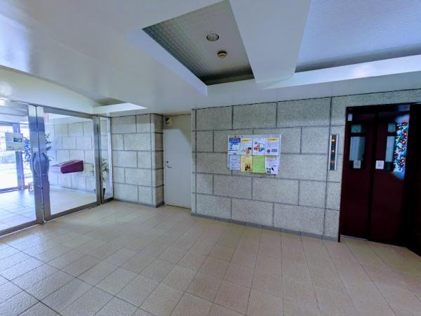 横浜市神奈川区菅田町のマンション