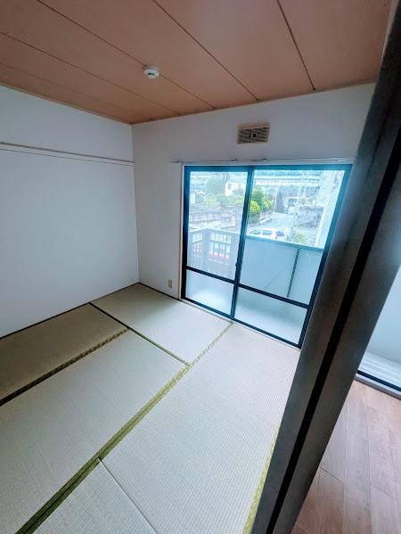 横浜市神奈川区三枚町のアパート
