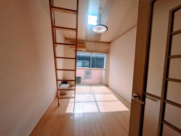 レオパレス21三ツ沢上町第２