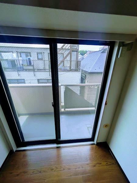 横浜市中区初音町３丁目のマンション