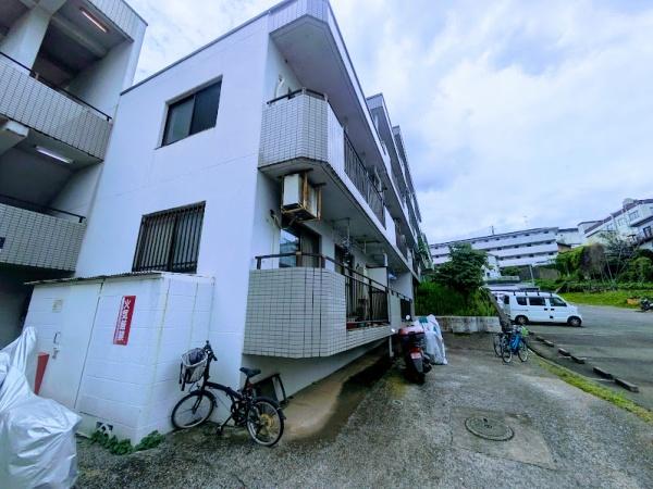 横浜市神奈川区三枚町のマンション