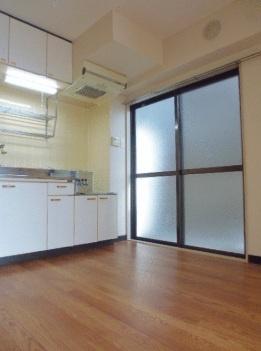 横浜市西区藤棚町１丁目のマンション