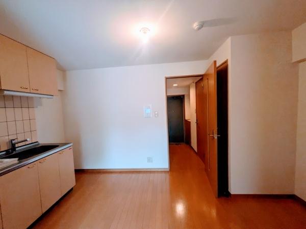 横浜市西区浅間町４丁目のマンション