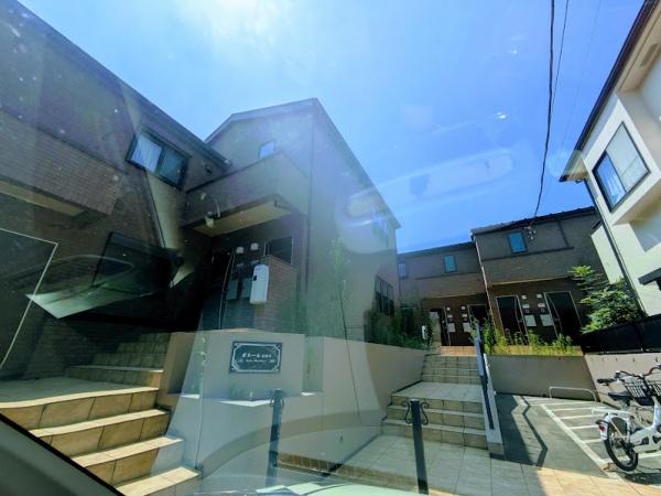 横浜市港北区篠原町のテラスハウス