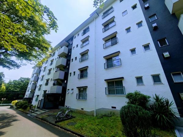 片倉台団地3-8号棟