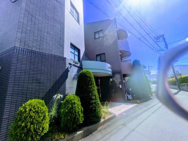 横浜市神奈川区三枚町のマンション