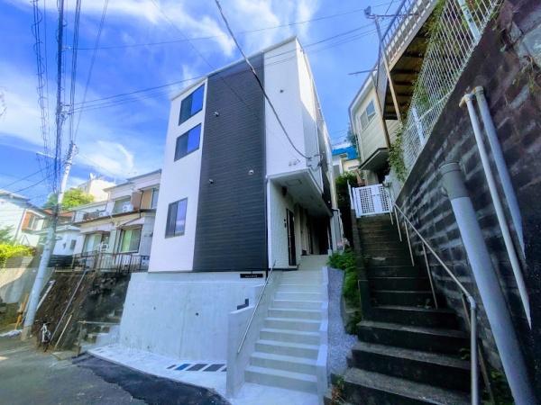 横浜市神奈川区神大寺１丁目のアパート