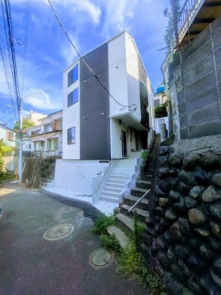 横浜市神奈川区神大寺1丁目のアパート